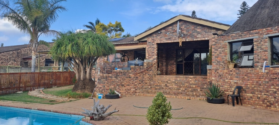 4 Bedroom Property for Sale in Vanes Estate Eastern Cape